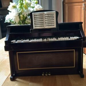 Christmas player piano